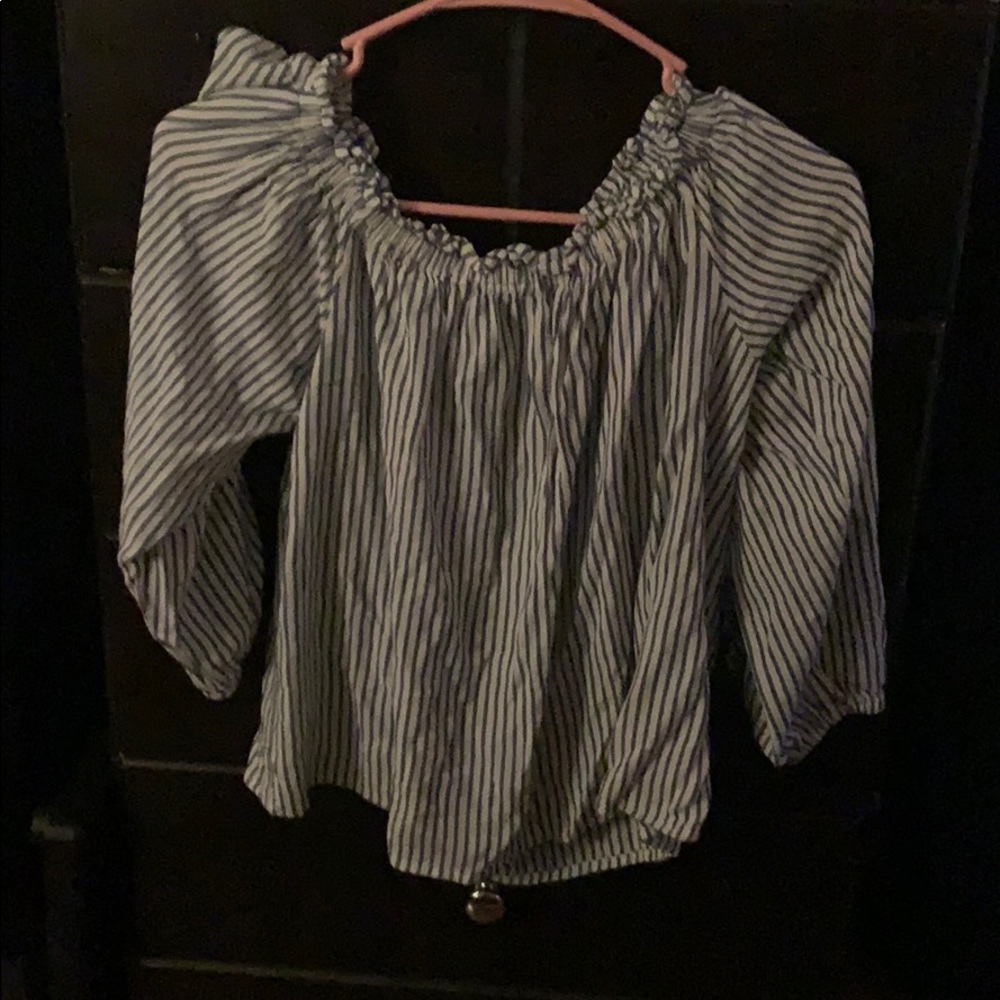 White/blue dressy top